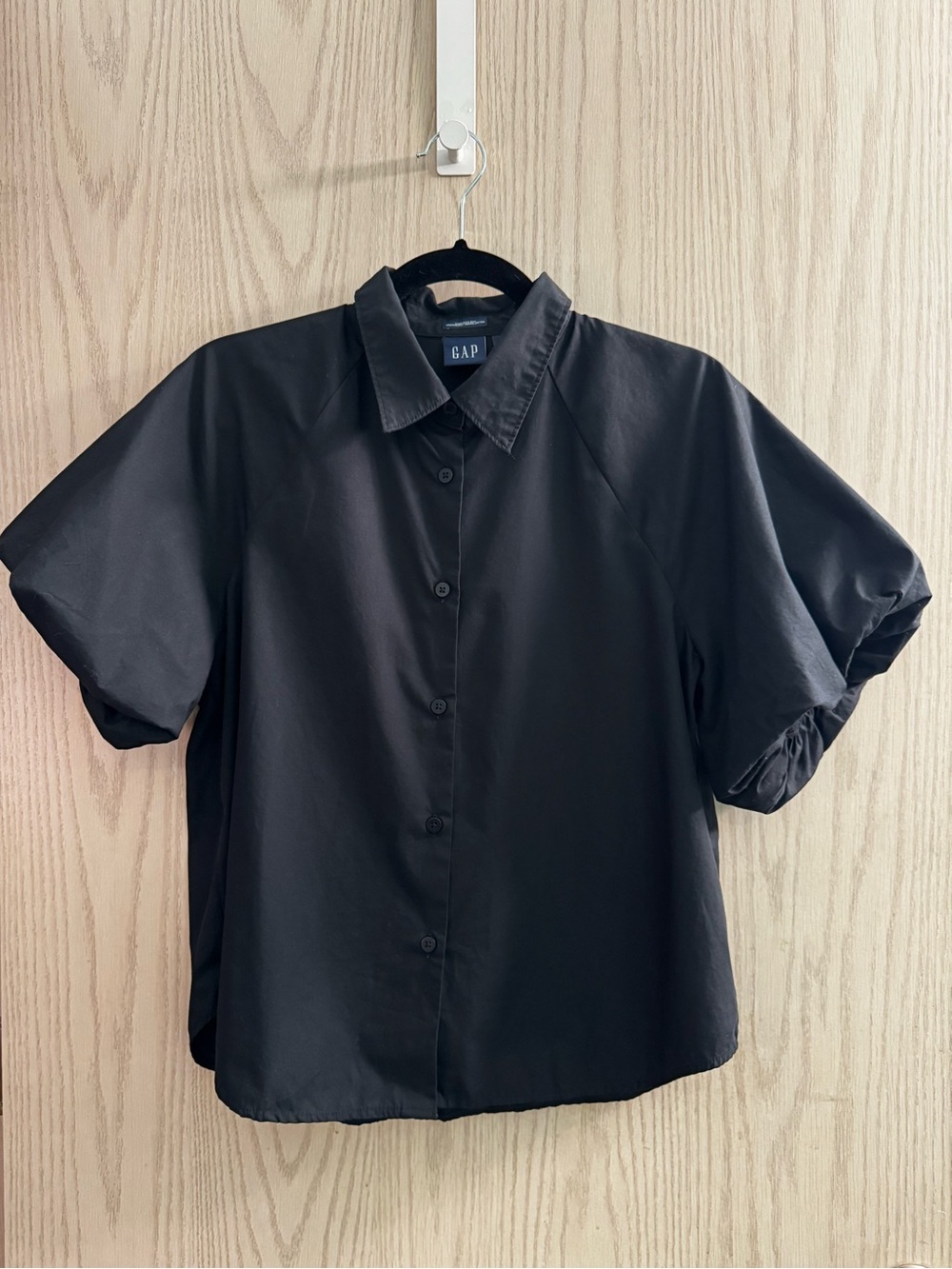 GAP Black puff sleeve Button Front Blouse